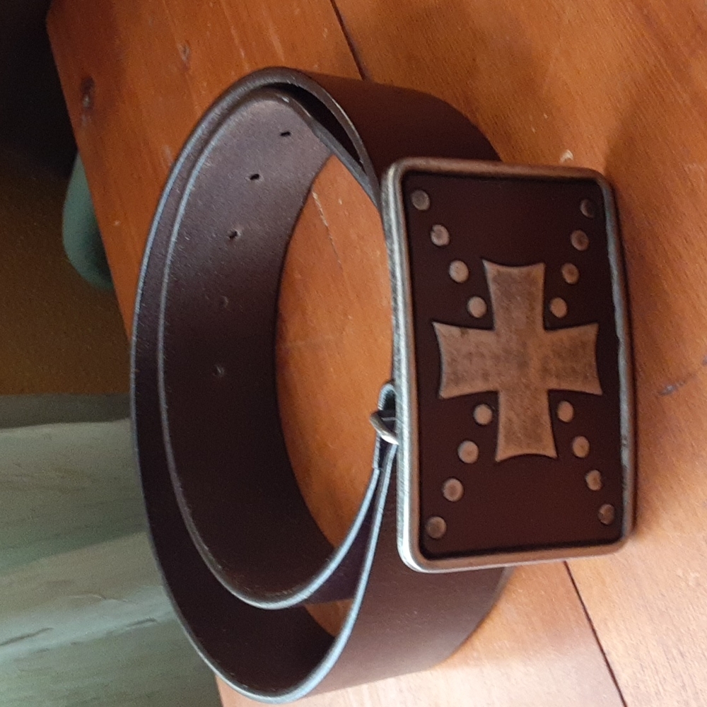 Men's leather belt
